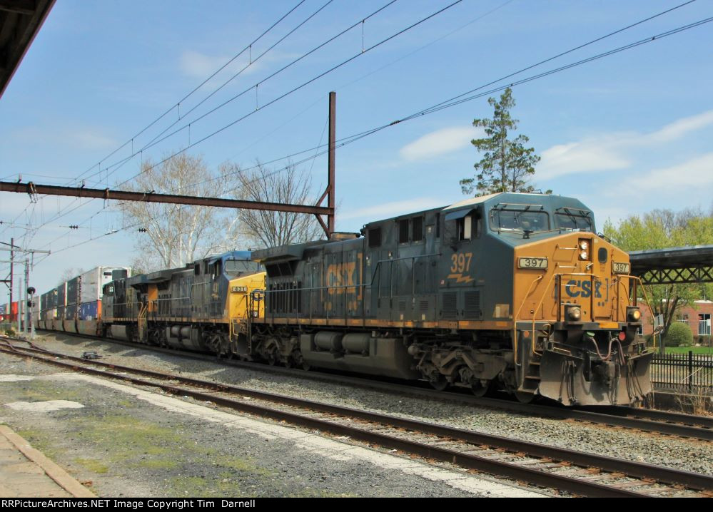 CSX 397 leads I158